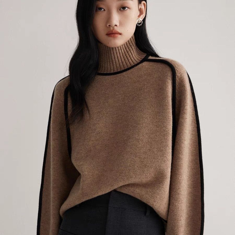 Donna Elegant Turtleneck Sweater